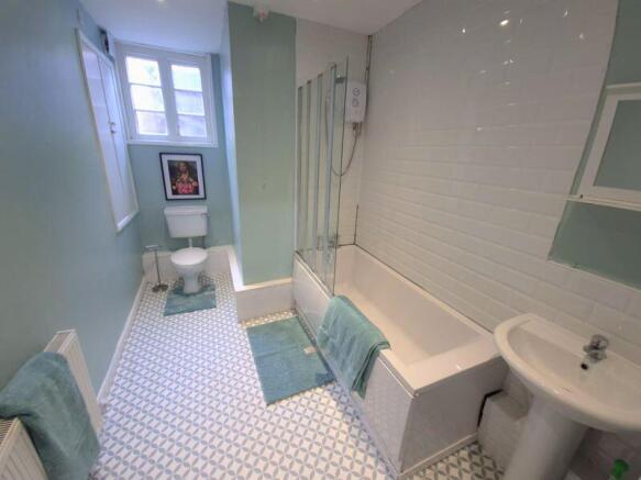 7 bed Terraced for sale Image 8