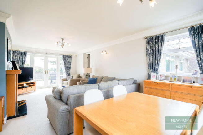 3 bed Bungalow for sale Image 4