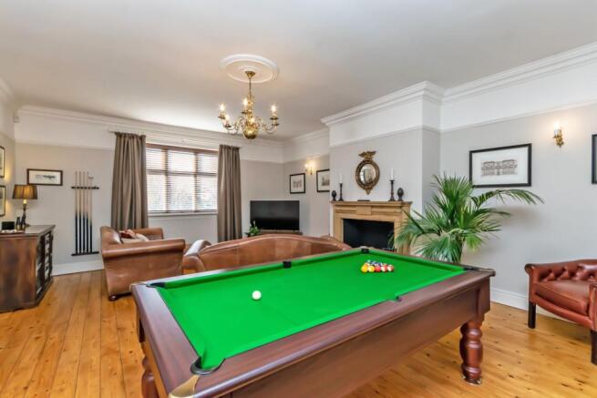 Lounge/Family/Games