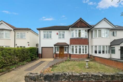 Cranborne Avenue, Norwood Green