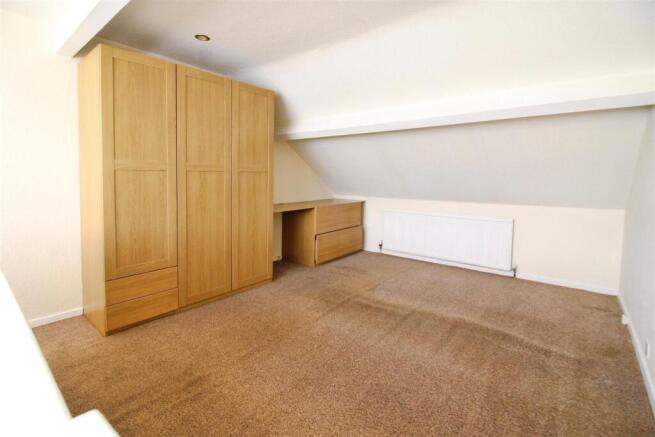 3 bed Semi-Detached Bungalow for sale Image 10