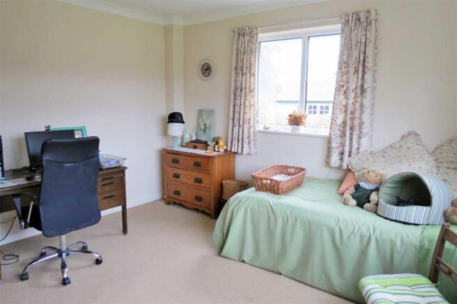 Study/Bedroom:
