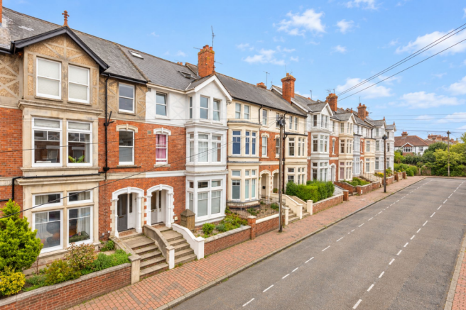3-bed flat on Guildford Road, Tunbridge Wells, TN1, £550,000