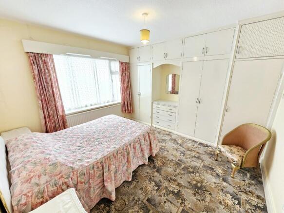 2 bed Semi-Detached Bungalow for sale Image 7