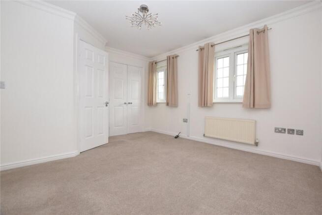 3 bed Town House to rent Image 4
