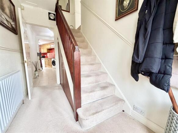 4 bed Semi-Detached for sale Image 10