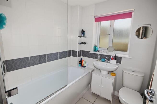 3-bed terraced on Ron Hill Road, Costessey, Norwich, £240,000