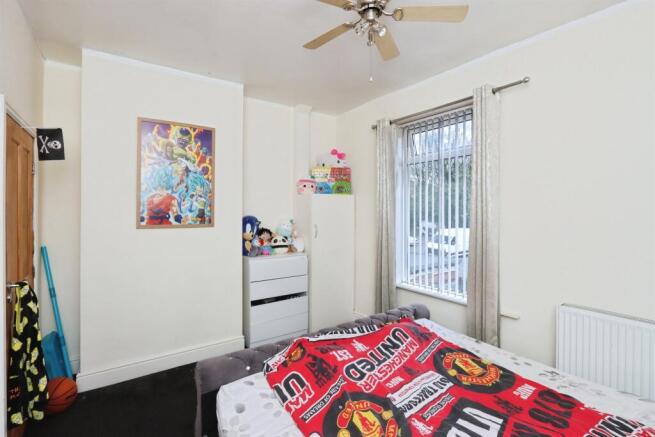 3 bed Terraced for sale Image 9
