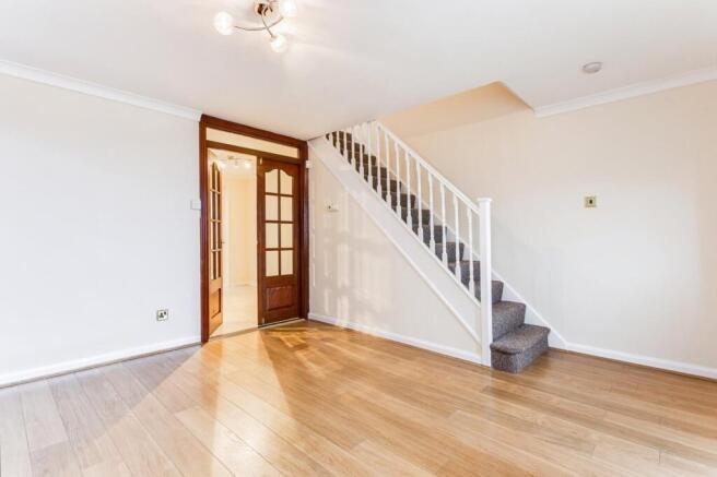 3 bed Semi-Detached to rent Image 4
