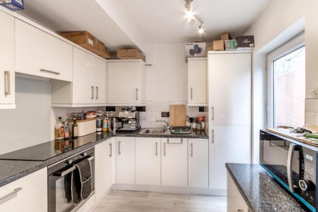 Kitchen: