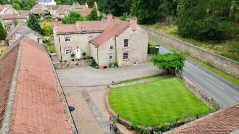Low Farm, Main Street, Womersley, Doncaster, South Yorkshire, DN6 9BQ