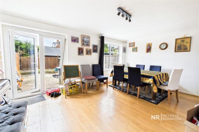 Lounge/Dining Room
