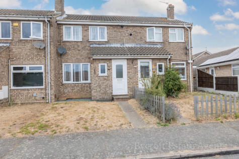Ready for you to turn the key and unpack! Rosedale Gardens, Belton, Great Yarmouth