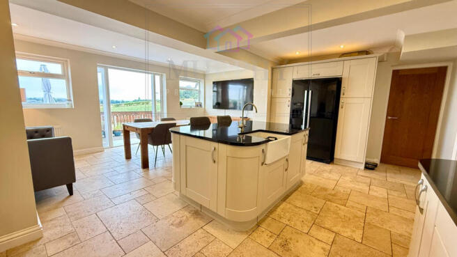 3 bed Detached for sale Image 8