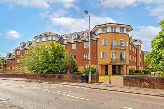 43GatcombeCourt-10.jpg