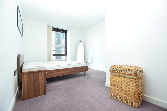 2 bed Apartment to rent Image 7