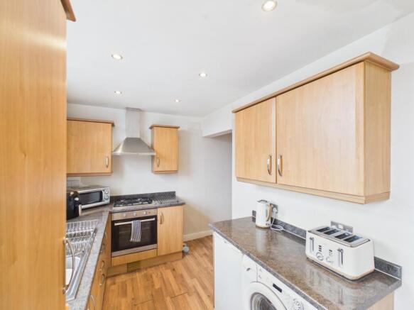 2 bed Terraced for sale Image 8