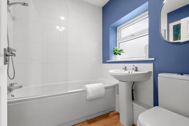 2 bed Apartment for sale Image 8