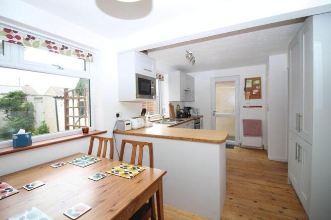 Kitchen/Dining...