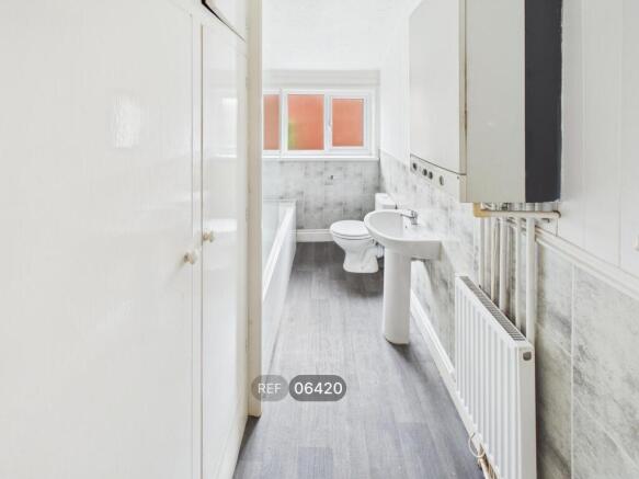 2 bed Terraced to rent Image 9
