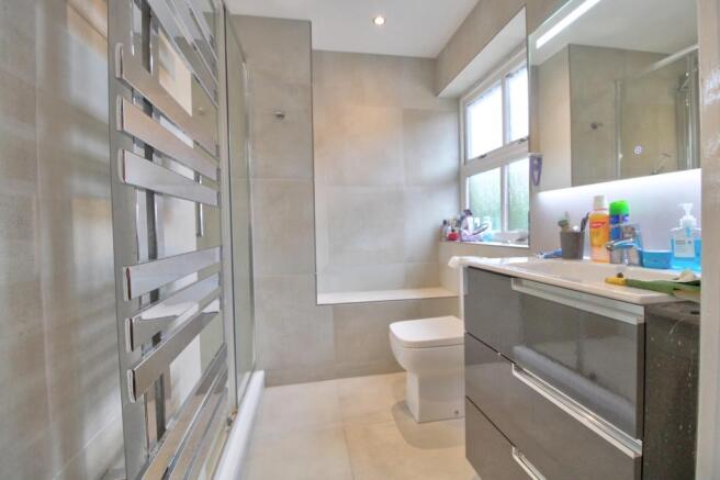Ensuite