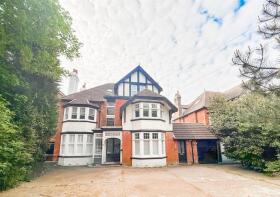 Flat 2, 22, Hastings Road, Bexhill-on-sea TN40 2HH