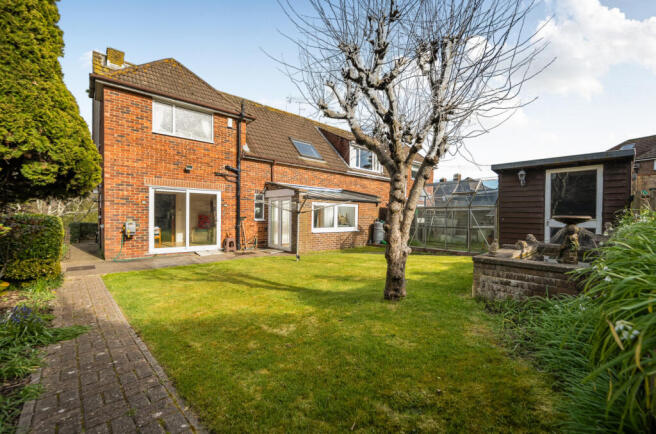 1435967-5-69c56b5...