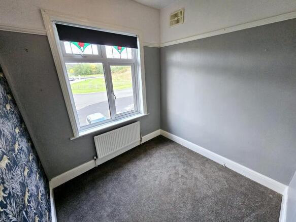 3 bed Semi-Detached for sale Image 8