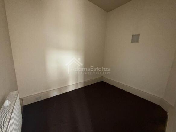 2 bed Flat for sale Image 4