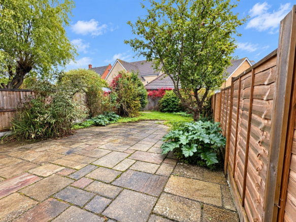 Pertwee Drive, Great Baddow, Chelmsford photo 4