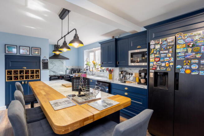 3 bed Semi-Detached for sale Image 5