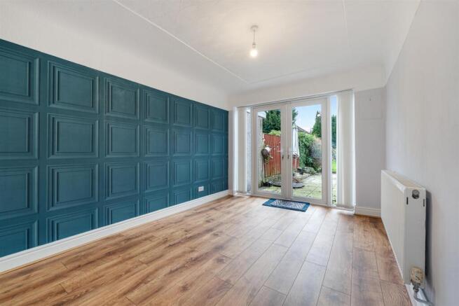 14 ACACIA AVENUE-12.jpg