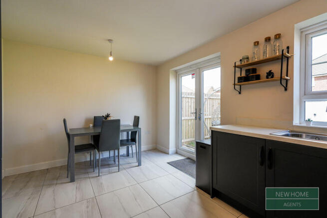 3 bed Semi-Detached for sale Image 4