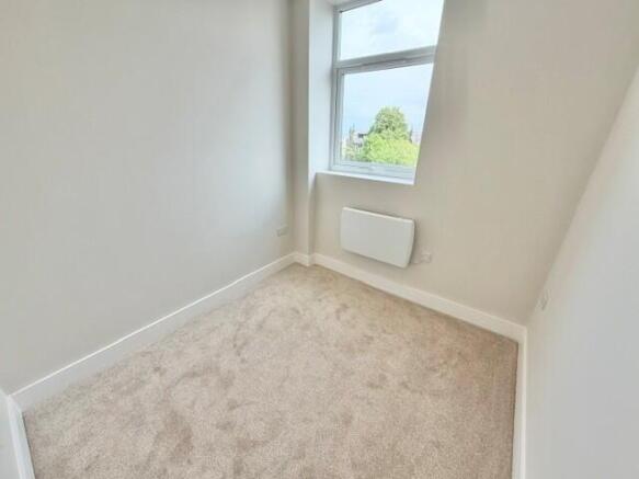 2 bed Apartment to rent Image 7