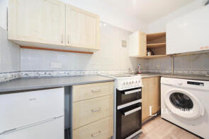 9a, Swanston Grange, Dunstable Road, Luton LU4 0HF