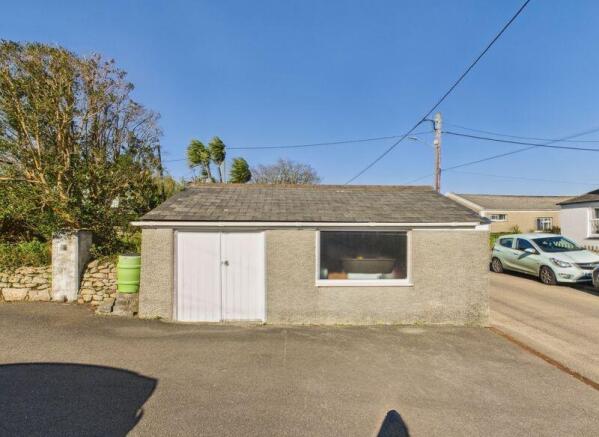 garage/workshop