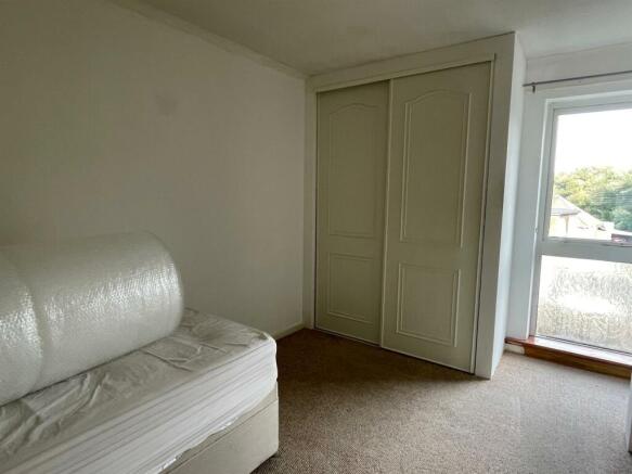 Bedroom..jpg