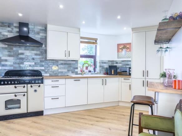 Dining kitchen