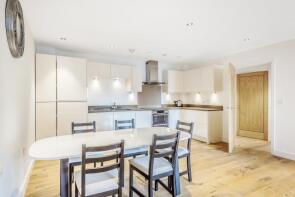 24, Southmead House, Kingman Way, Newbury RG14 7FY