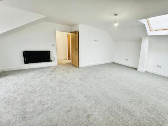2 bed Apartment to rent Image 7