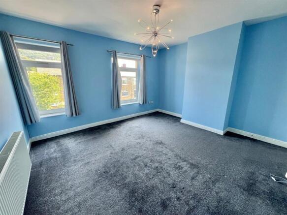 2 bed Terraced for sale Image 8