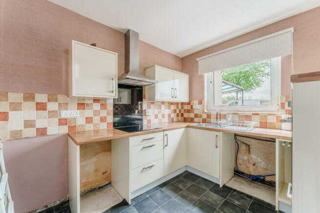 3 bed Terraced for sale Image 10