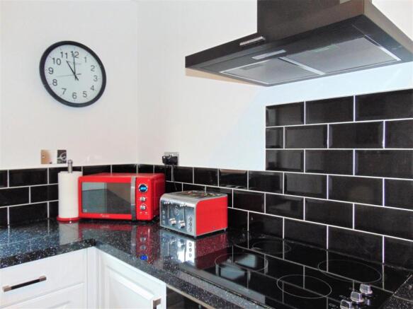 Kitchen 3.JPG