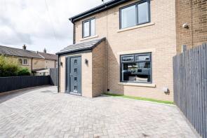 49a, Hillcrest Drive, Queensbury, Bradford BD13 2QS
