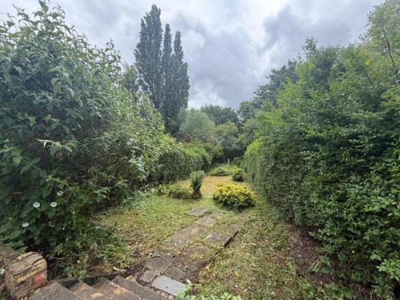 3 bed Semi-Detached to rent Image 12