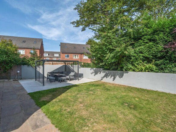 1340793-4-689caba...