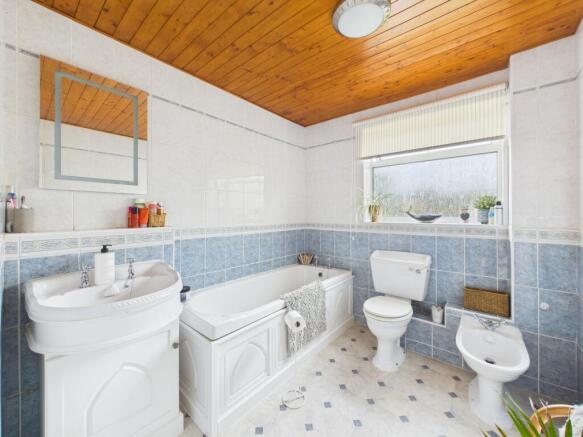 Main Bathroom