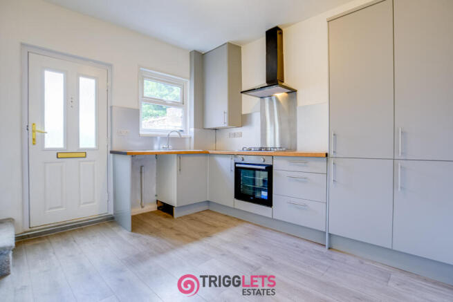 3 bed Terraced to rent Image 6