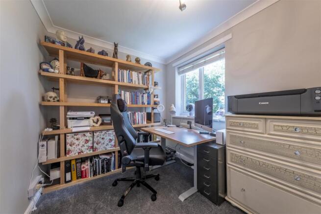 8 Bosley Close-015.JPG