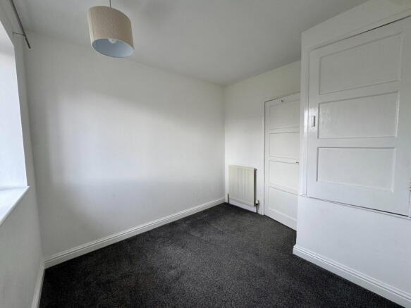 3 bed Semi-Detached to rent Image 12